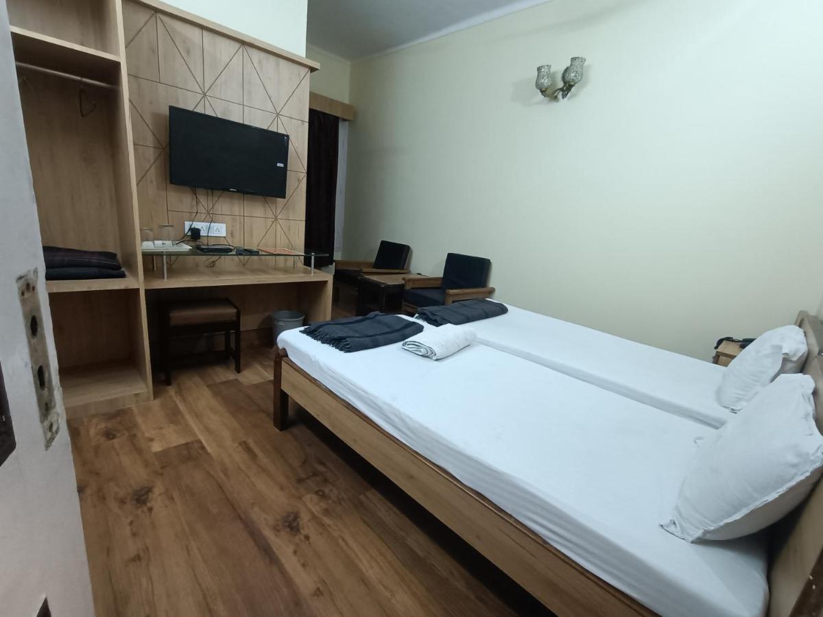 Hotel Midtown Haridwar Bagian luar foto