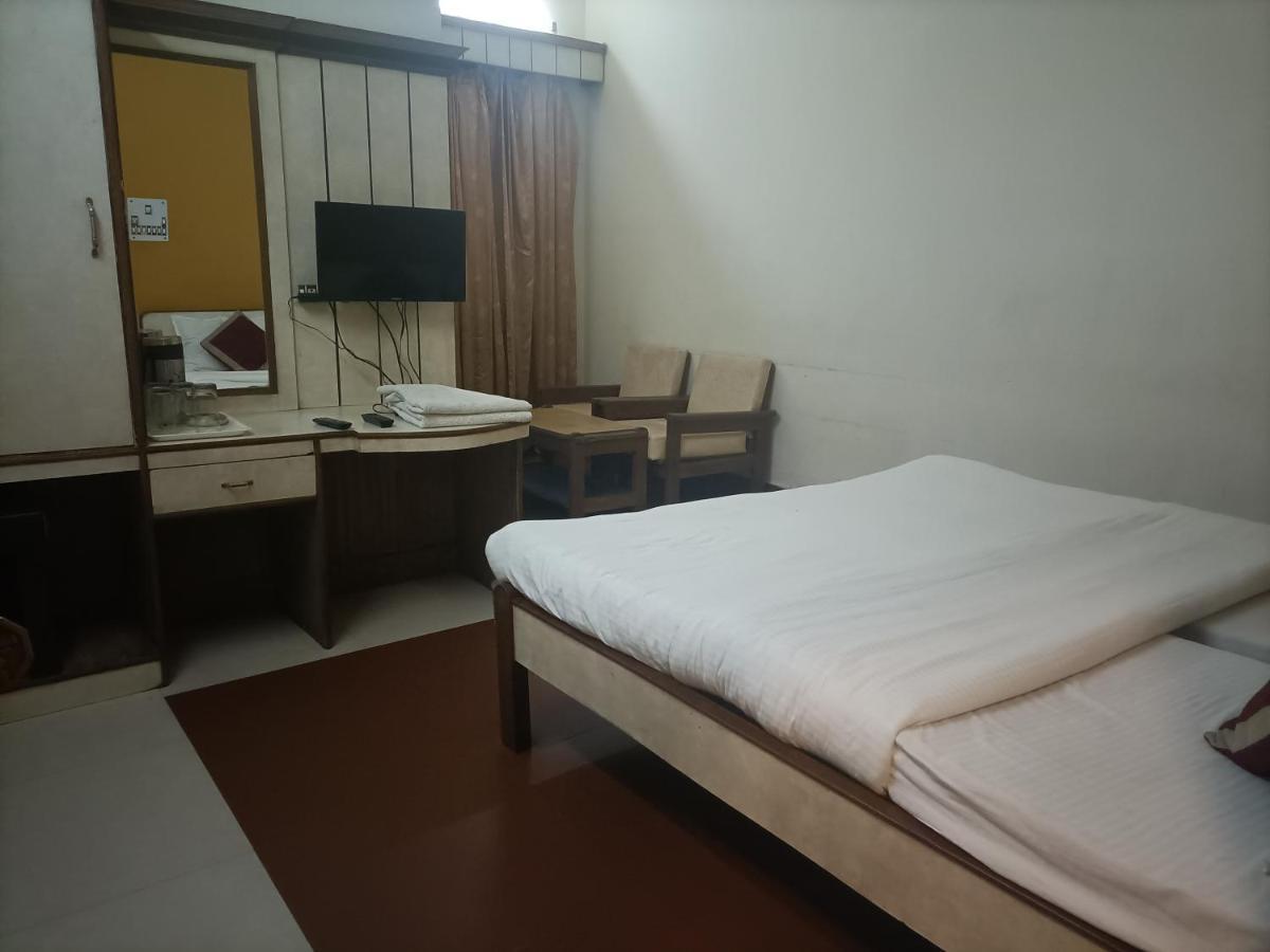 Hotel Midtown Haridwar Bagian luar foto