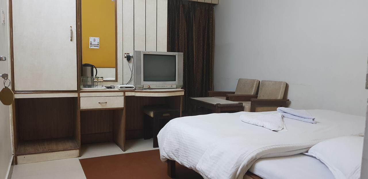 Hotel Midtown Haridwar Bagian luar foto